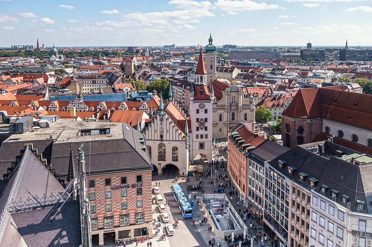 Munich’s Marienplatz and the New Town Hall